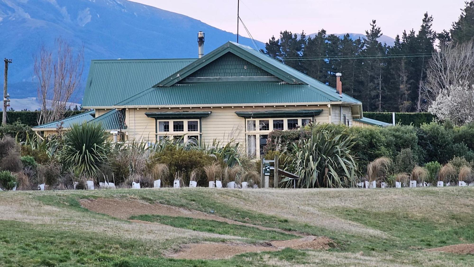 Bahara Accommodation Springfield Exterior photo